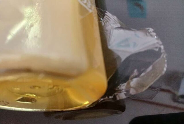 クリアフィルムを剥がして分かるようにした