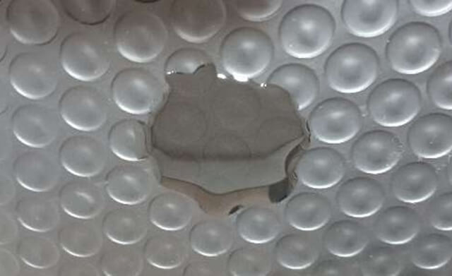 ビオルチアアイラッシュセラムのジェル状のテクスチャーの塗り心地をレビュー