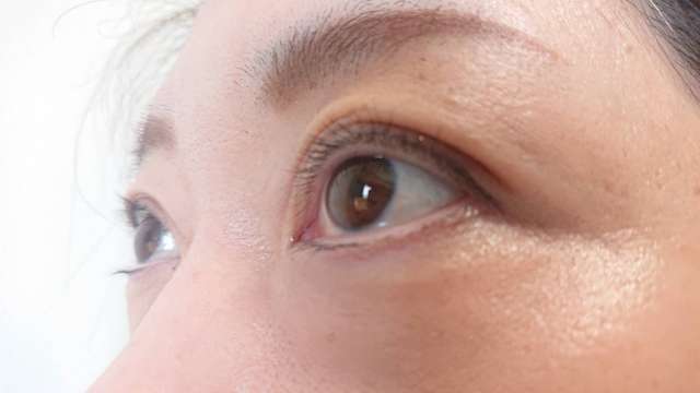 スカルプｄまつ毛美容液プレミアム使用2週間目のまつ毛