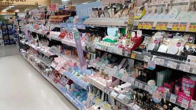 ドラッグストアの店内