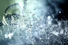 【10秒洗浄】スピニングリールの手入れは水でジャブジャブ洗う